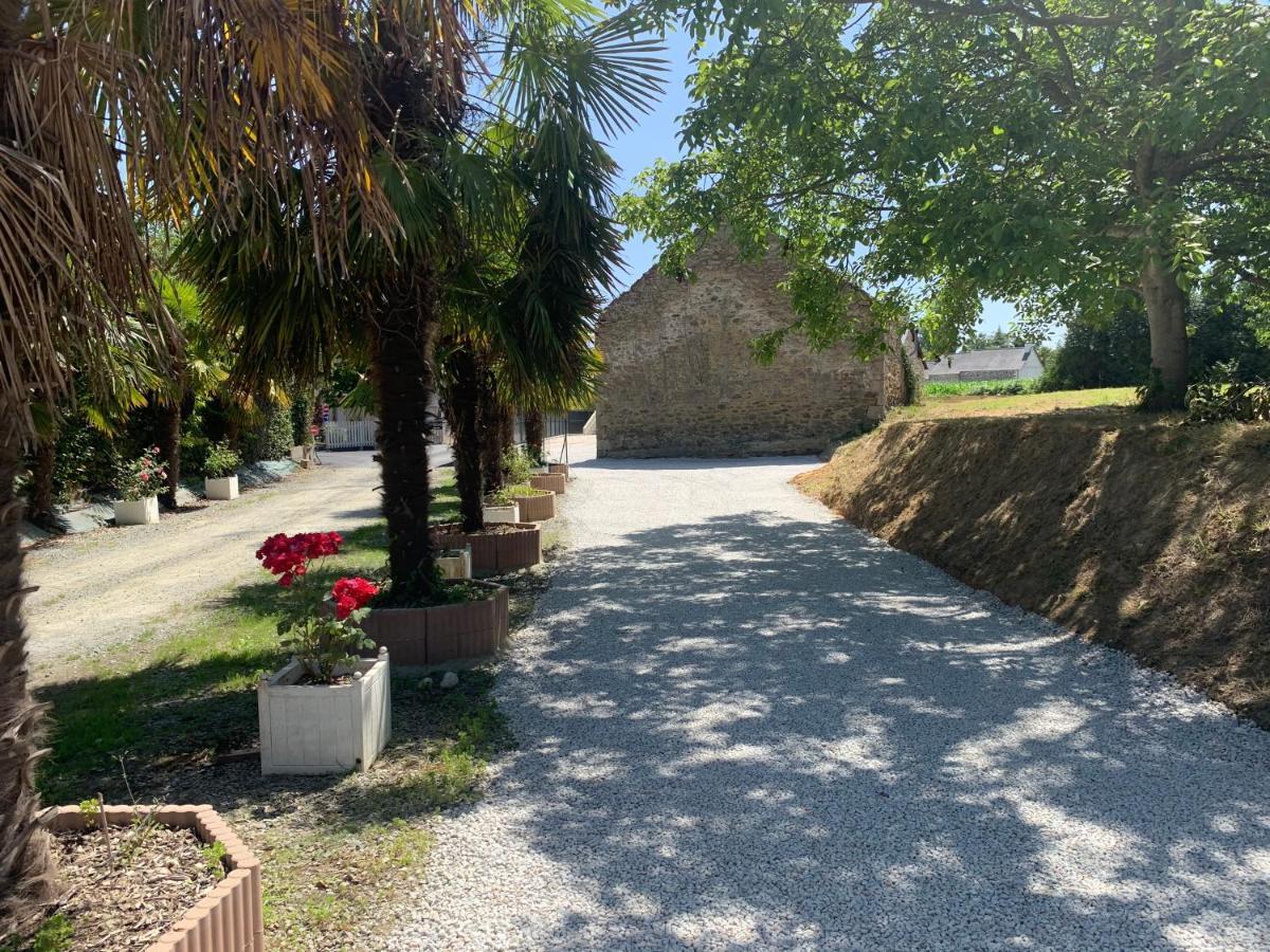 La Giendrotais Bed & Breakfast Corseul Dış mekan fotoğraf